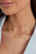 flower pearl necklace