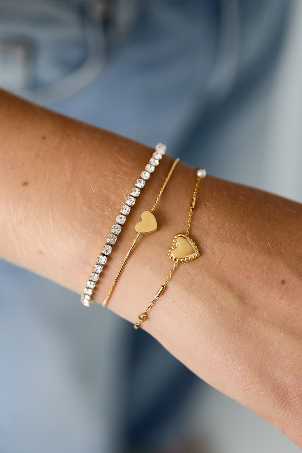 Double bracelet with minimalist heart and zirconia stones