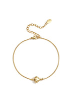 Minimalist bracelet with decorated heart