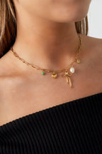 bow & beyond necklace