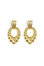 Statement earrings shell motif