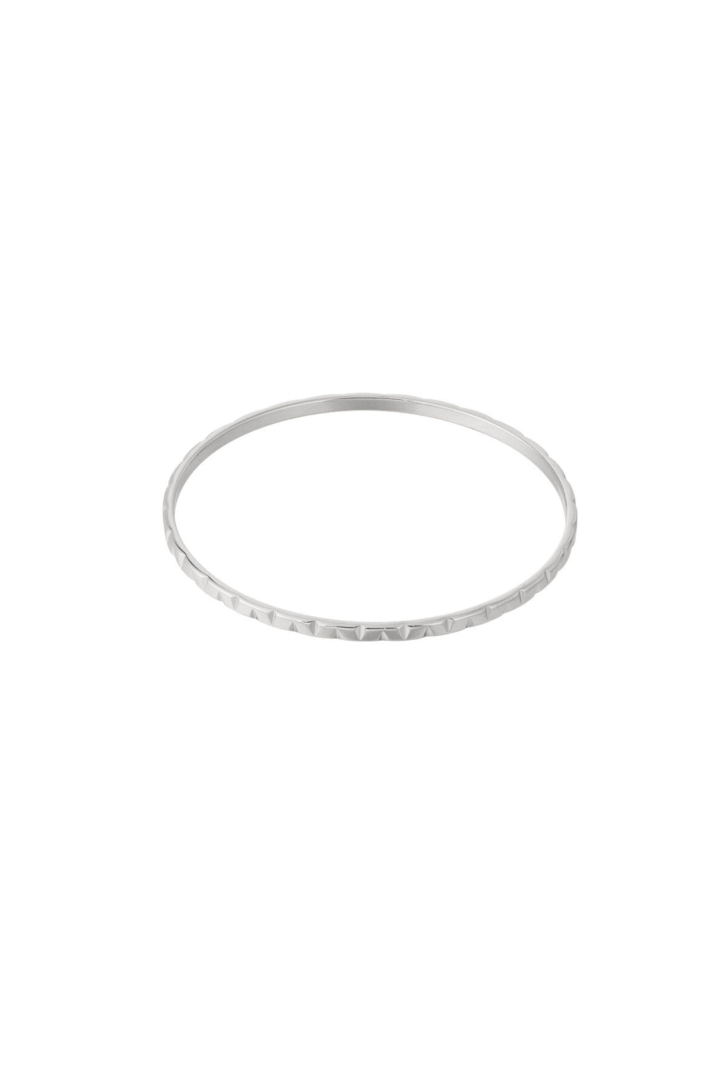 Shiny bangle