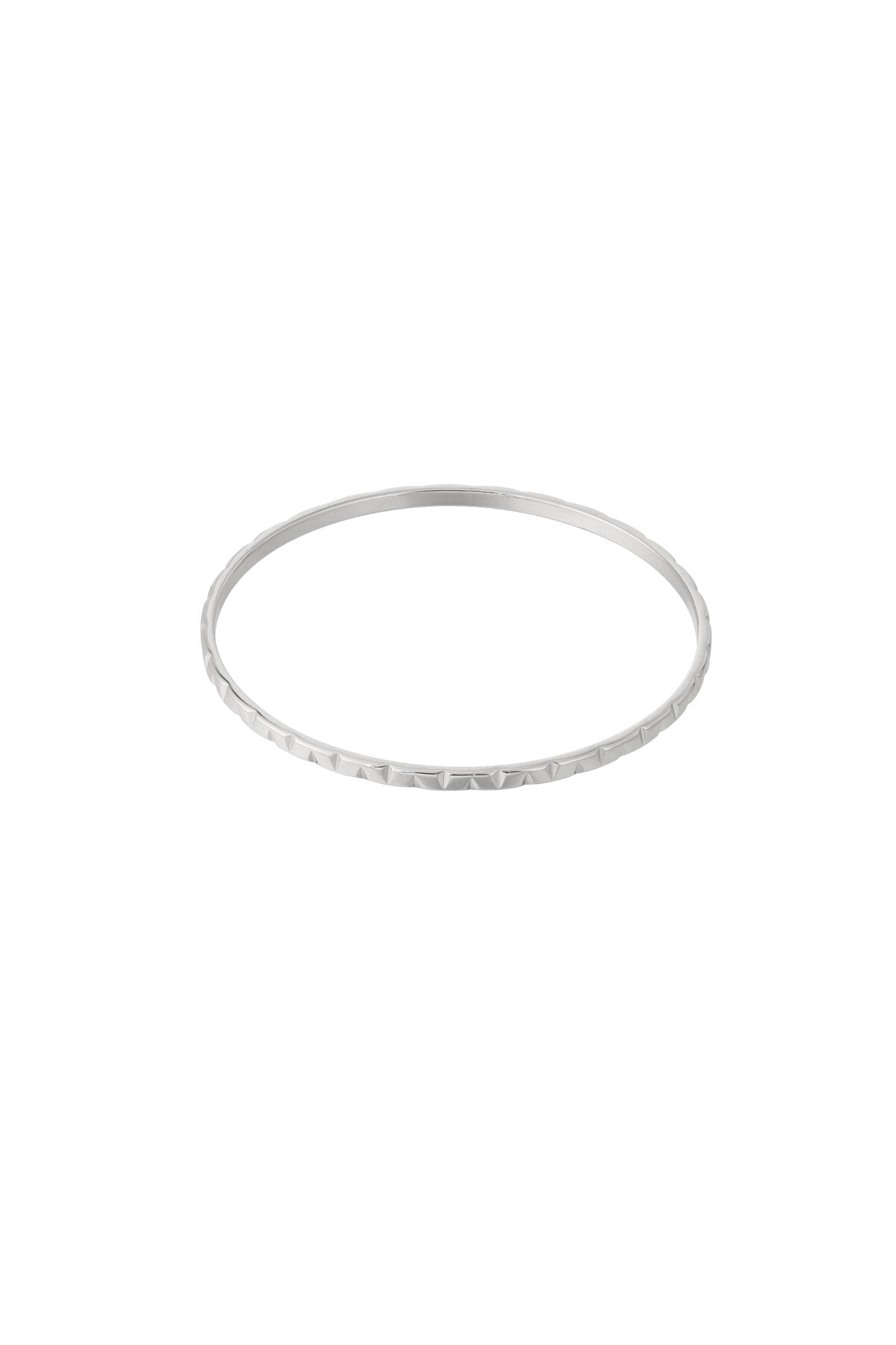 Shiny bangle