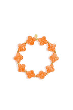 Beaded bracelet with clover beads