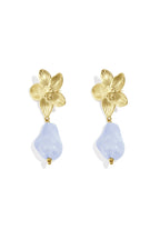 Flower earrings with organic bead