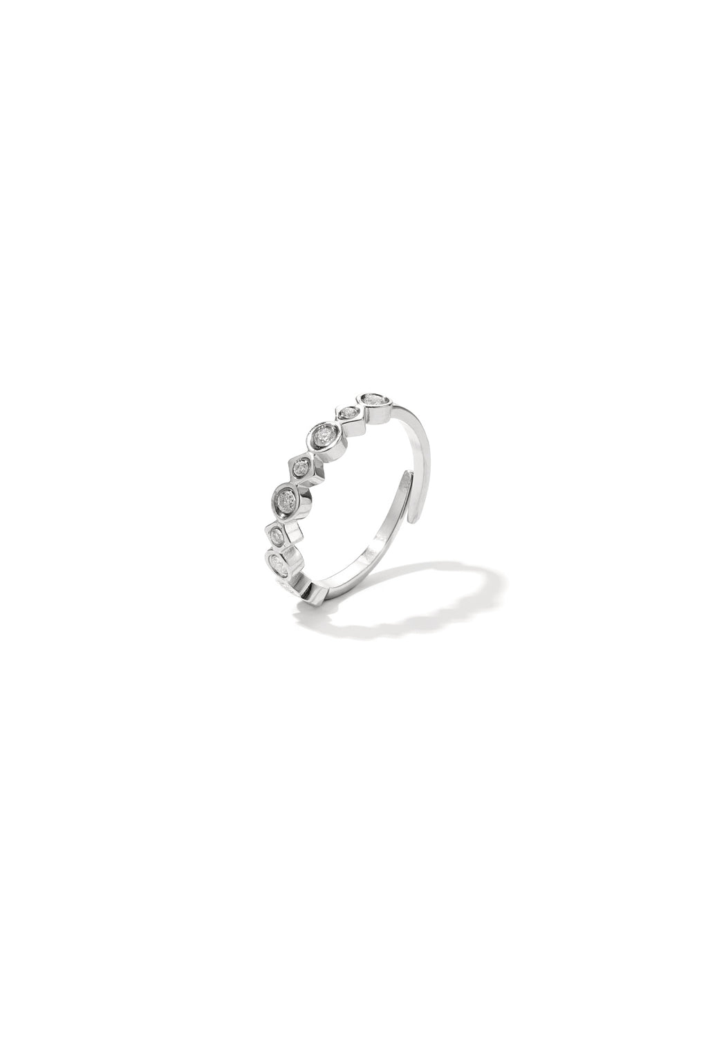 Ring with different shapes and stones