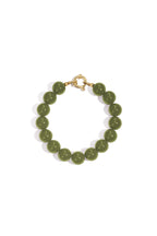 Necklace with medium beads and front closure-12mm