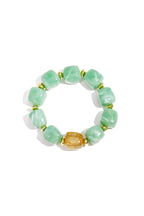 Beaded bracelet with statement glitter bead